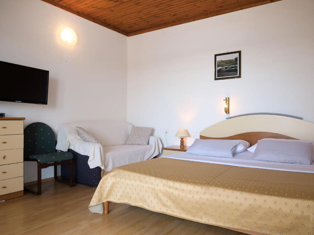 Apartment Ana - Rab166 By Interhome Barbat na Rabu Bagian luar foto